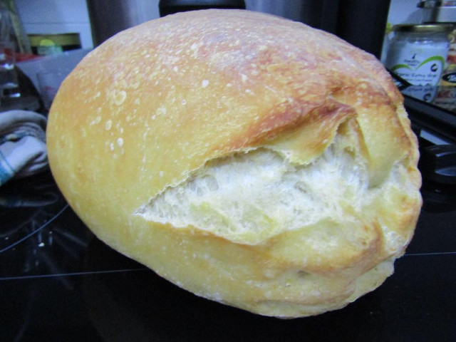Sardinian Civraxiu bread