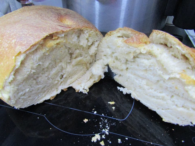 Sardinian Civraxiu bread
