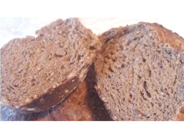 Small multi-grain loaves