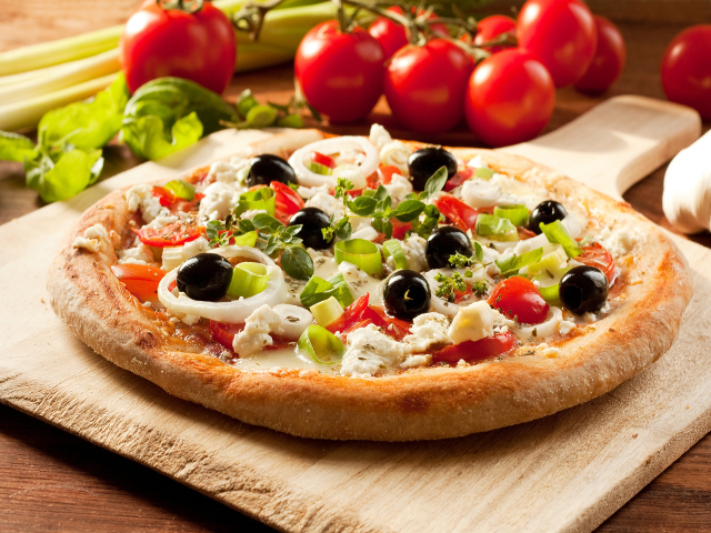 Wholemeal vegetable pizza